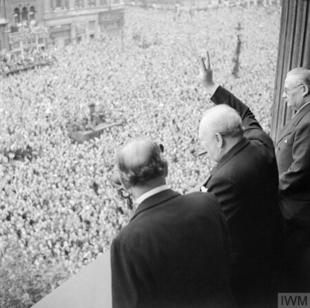 UK’s victory day parade draws thousands to mark 80 years since WWII – Al Jazeera