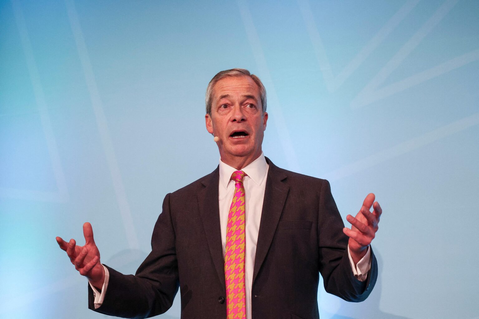 Reform UK celebrates Midland election results as Nigel Farage targets green schemes and asylum seeker project – Birmingham Live