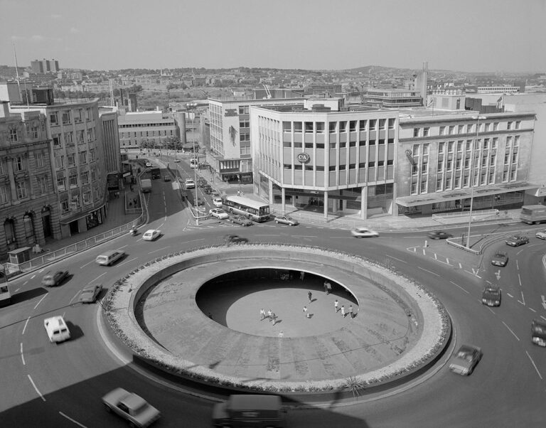 Sheffield retro: 22 nostalgic photos taking you back to city centre in the early 80s, including lost shops – thestar.co.uk