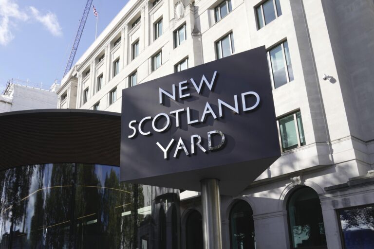 UK police arrest five men for ‘terrorism offenses’ – DW