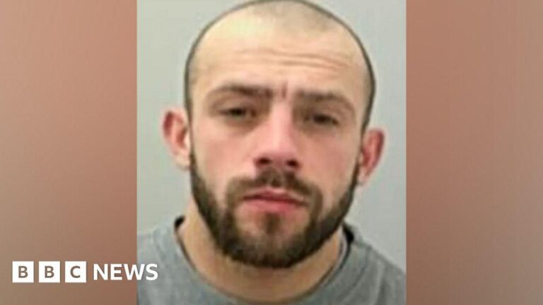 Preston: Three teenagers arrested after Moor Park double stabbing – BBC