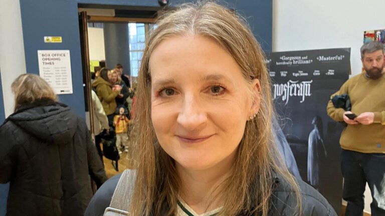Sheffield cinema hosts UK debut of CatVideoFest – BBC