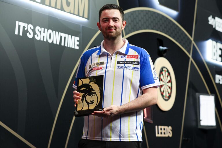 I watched Premier League Darts in Leeds for the first time and it was like entering another world – Yorkshire Evening Post