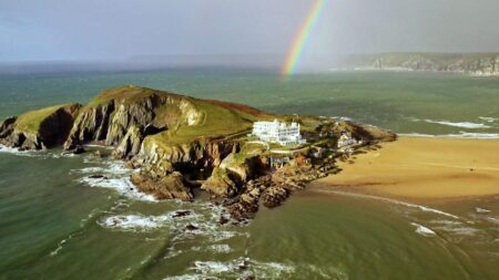 Mystery death of Devon waiter who vanished from Burgh Island – Devon Live
