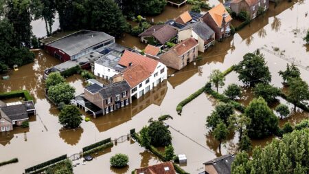 Major incident declared over Northants flooding – BBC