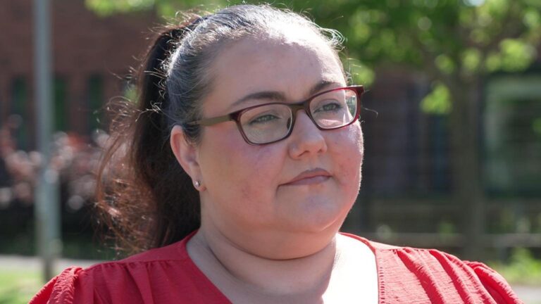 North Belfast: Residents ‘shouldn’t have to leave homes’ after sectarian attacks – BBC
