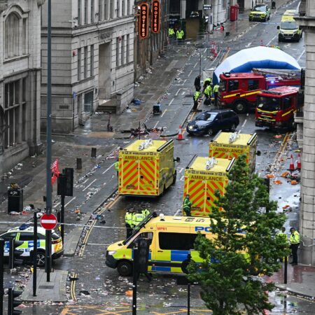 Liverpool parade car crash LIVE as police hold second press conference and four victims ‘very, very ill’ – Manchester Evening News