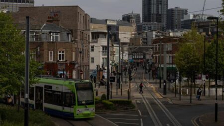 Croydon: Tram works set to cause nine days of disruption – BBC