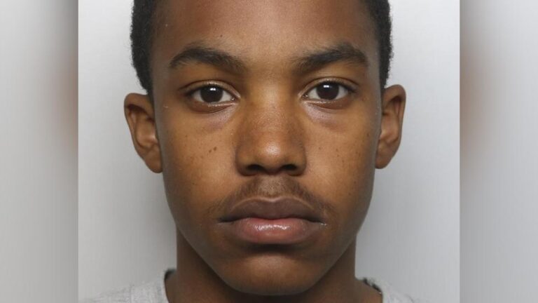 Three people arrested after 17-year-old boy stabbed in Northampton – BBC