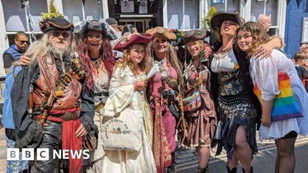 Plymouth Pirate weekend returns to the city – BBC