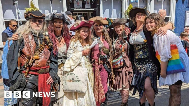 Plymouth Pirate weekend returns to the city – BBC