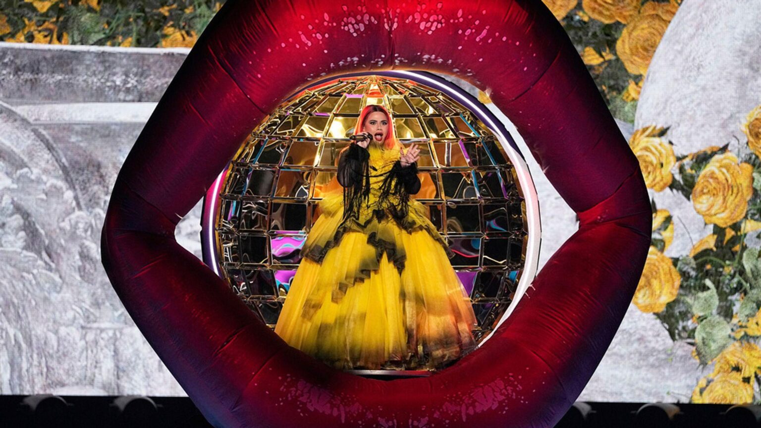 Eurovision hopeful Emmy on her love for Norwich City – BBC
