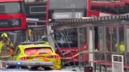 Bus driver arrested as woman dies after being hit by double decker in Islington – London Evening Standard
