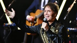 Sir Cliff Richard UK tour dates to begin in Cardiff – BBC