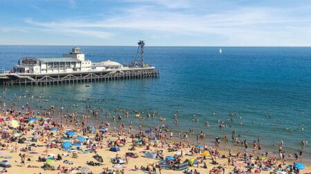 UK Best Family-Friendly Beaches, Featuring Brighton, Scarborough, Plymouth, Bournemouth, and Great Yarmouth – Travel And Tour World