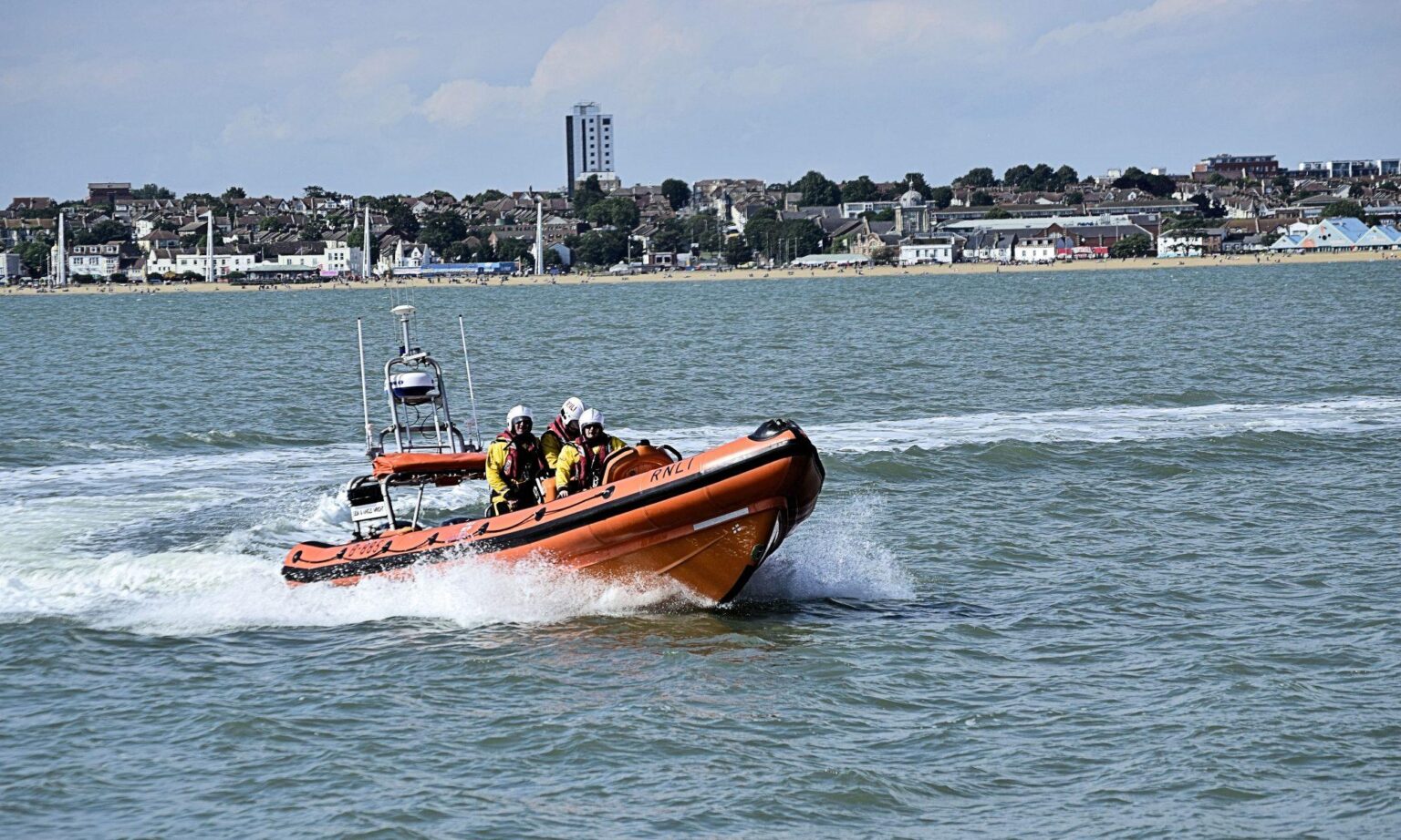 Southend-on-Sea RNLI needs you: Become a volunteer launch tractor driver – RNLI