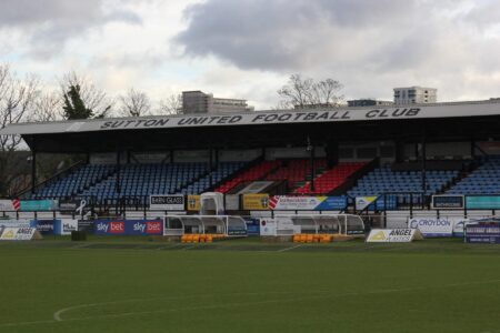 Sutton United partner with Parkinson’s UK – Sutton United Football Club
