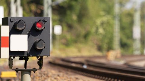 ‘Major disruption’ after train derails near Milton Keynes – BBC