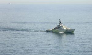 Royal Navy ship tracking Russian submarine off UK coast – Plymouth Live