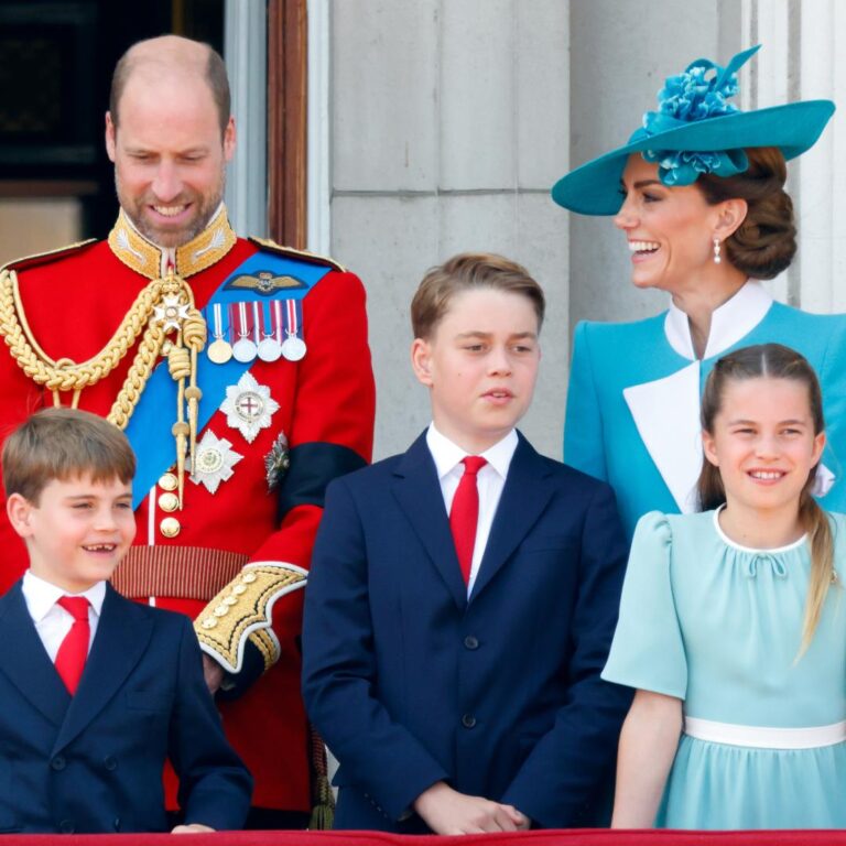 William and Kate greet Emmanuel Macron at start of his state visit to UK – dudleynews.co.uk
