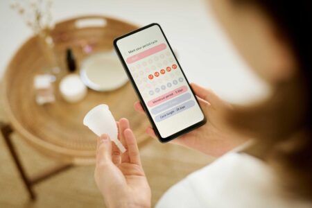 Menstrual tracking app data is a ‘gold mine’ for advertisers that risks women’s safety – report – University of Cambridge
