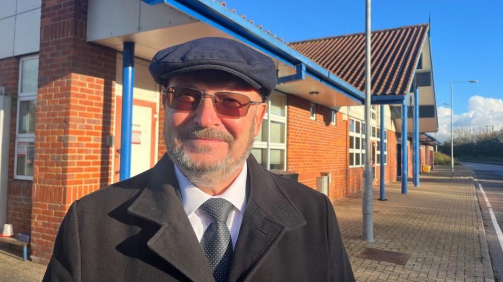Electric buses help boost Norwich air quality levels – BBC