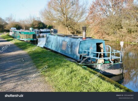Manchester: Narrowboat homes ‘at risk’ from low water levels – BBC