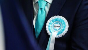 Farage pledges target to halve crime if Reform enters government – Warrington Guardian