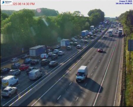 M1 closed northbound due to serious collision in Bedfordshire – BBC