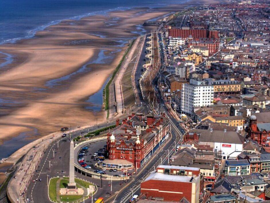 Blackpool and Fleetwood named among UK’s worst seaside destinations for 2025 in Which? survey – Yahoo Home