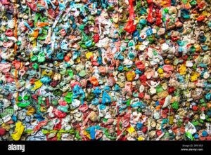 Dedicated task force removes thousands of pieces of chewing gum from city streets – STV News