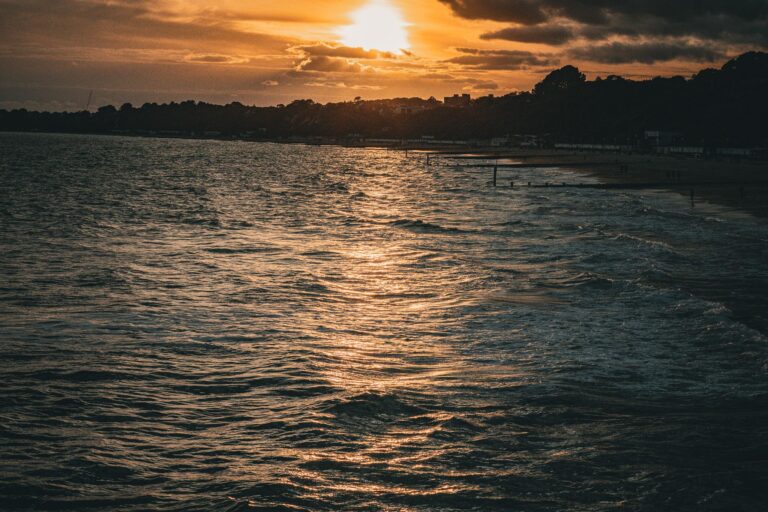 Underrated UK beach with soft golden sand that’s ‘better than Bournemouth’ – The Mirror
