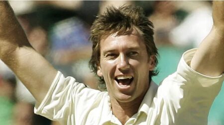 McGrath predicts 5-0 win for Australia in Ashes – BBC