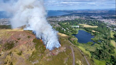Edinburgh and Lothians hit with ‘very high’ wildfire warning as heatwave continues – Yahoo News UK