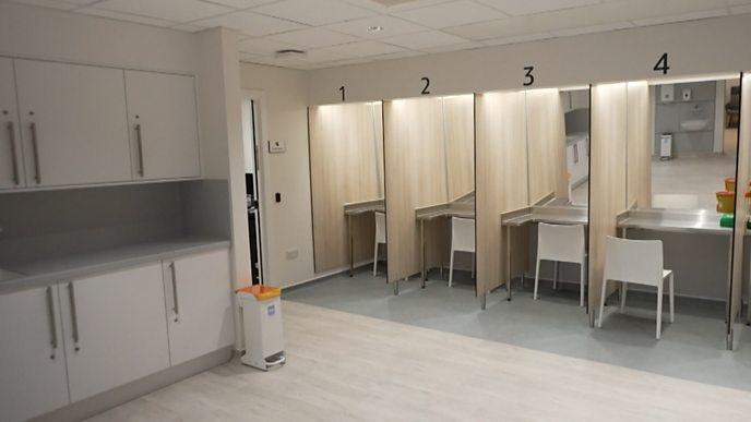 Inside the UK’s first legal drug consumption room – BBC