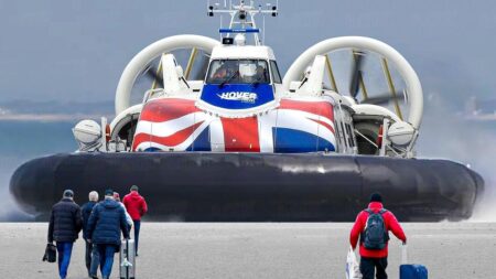 Boat involved in severe crash as emergency services and helicopter scrambled – portsmouth.co.uk