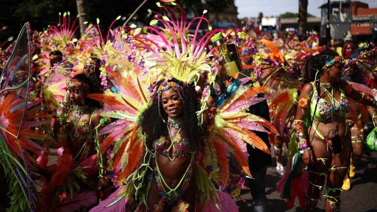 Thousands watch parade on second day of Notting Hill Carnival – Bournemouth Echo