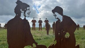 Wiltshire in pictures: Salisbury flowers and Swindon wrestling – BBC
