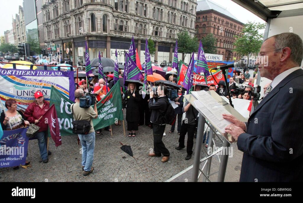 Belfast: Anti-racism rally held after days of violence – BBC
