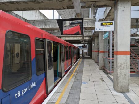 Bexley Council urges TfL to rethink DLR terminus and extend line to Belvedere – ianVisits