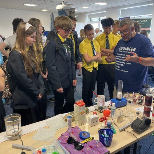 Pupils inspired by hands-on STEM workshops at Southampton event – Daily Echo