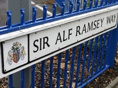 How Alf Ramsey’s saved an Ipswich Town player’s career in 1950s – BBC