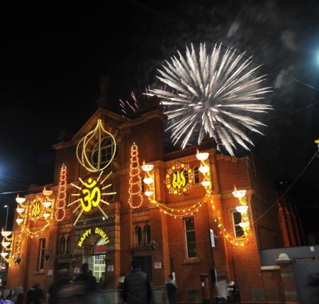 Diwali 2024: Diwali celebrations take place in Leicester – BBC