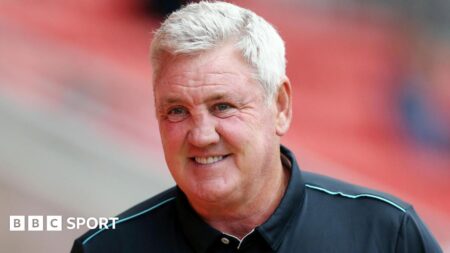 Steve Bruce hails Blackpool’s squad strength after last-gasp win – Wandsworth Times