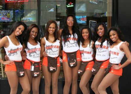 Controversial US chain Hooters makes its way to Newcastle – The Independent