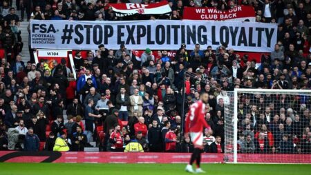 Coventry thrash struggling Sheffield Wednesday in protest affected match – hellorayo.co.uk