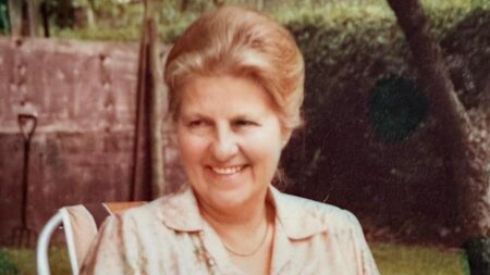 Birthday cards appeal for Southend navy veteran turning 100 – BBC