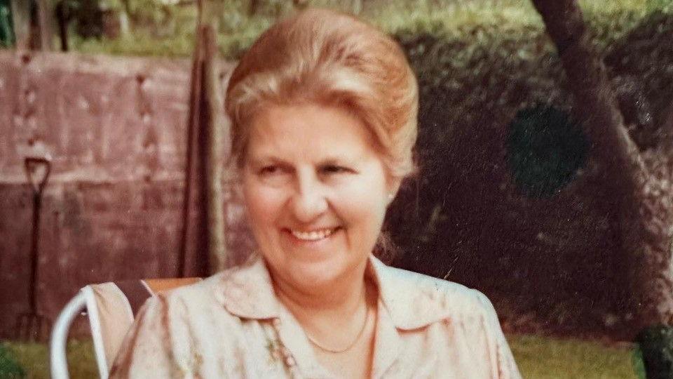 Birthday cards appeal for Southend navy veteran turning 100 – BBC