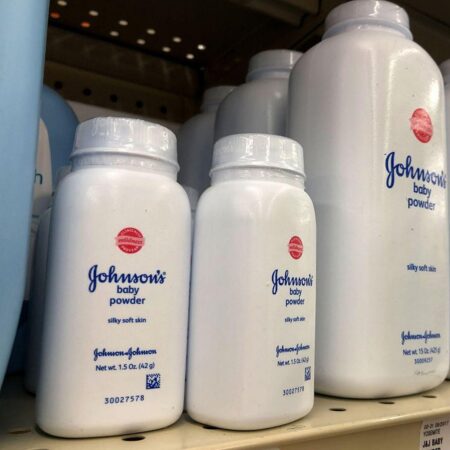 Thousands sue Johnson & Johnson in UK over alleged talcum powder cancer risks – Slough Observer