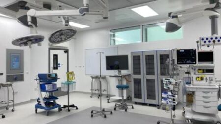 Plymouth vascular care technology used in UK first – NHS – BBC